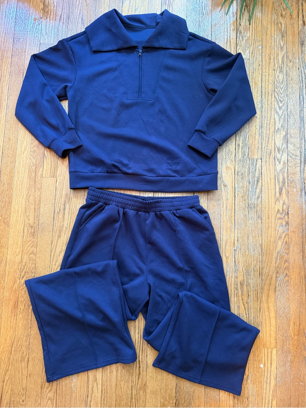 Athleisure Tracksuit in Navy